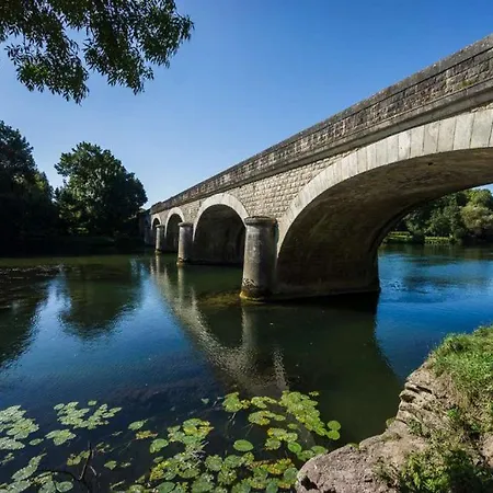 Le Prieure De Charente *
